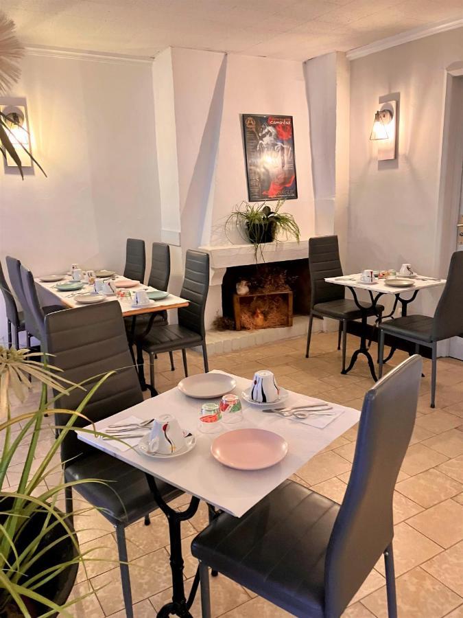 Hotel Lou Marques Saintes-Maries-de-la-Mer Kültér fotó