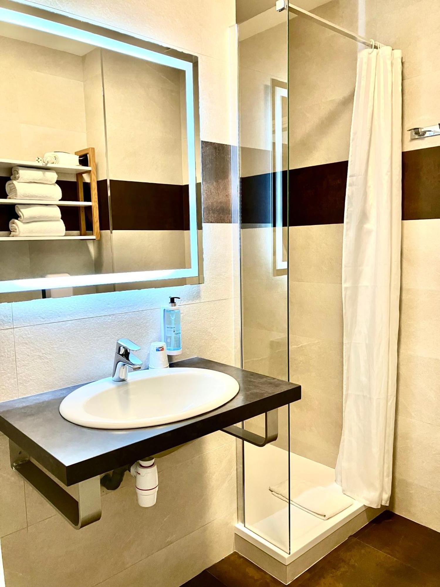 Hotel Lou Marques Saintes-Maries-de-la-Mer Kültér fotó