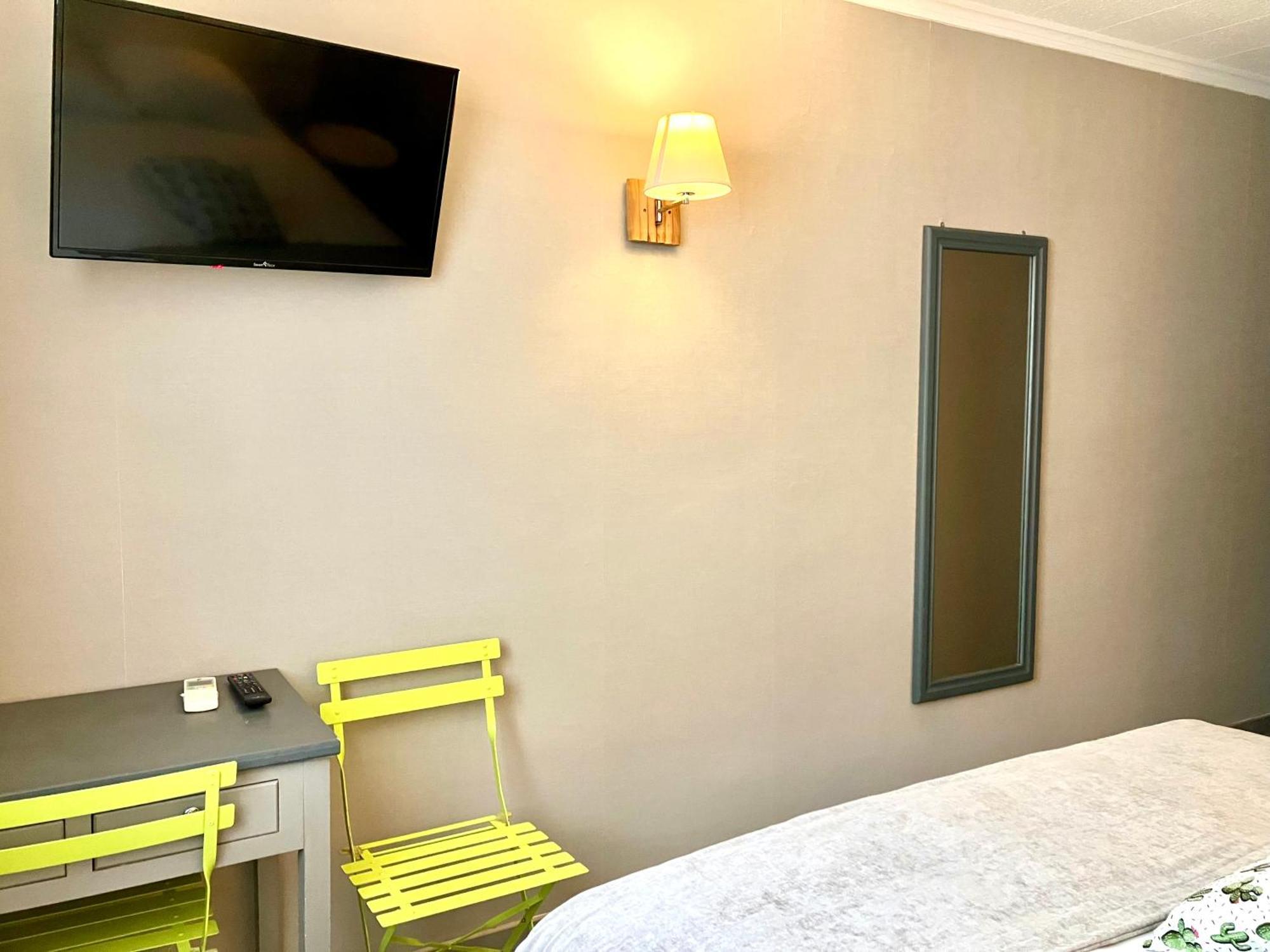 Hotel Lou Marques Saintes-Maries-de-la-Mer Kültér fotó