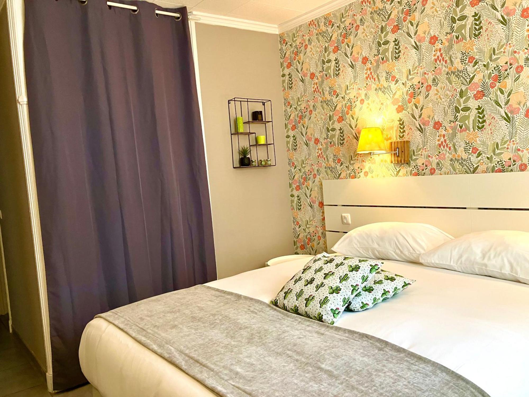Hotel Lou Marques Saintes-Maries-de-la-Mer Kültér fotó